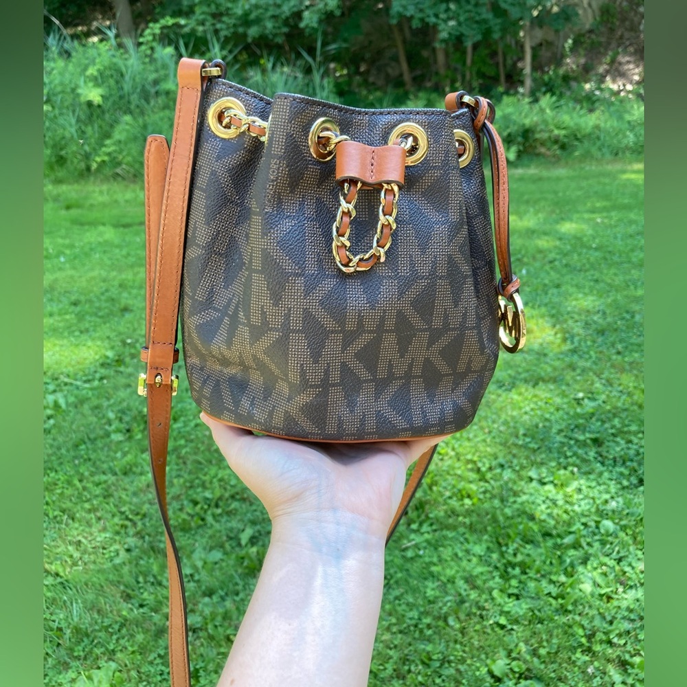 Michael Kors Brown Bucket Bag Crossbody Purse Gold Chain